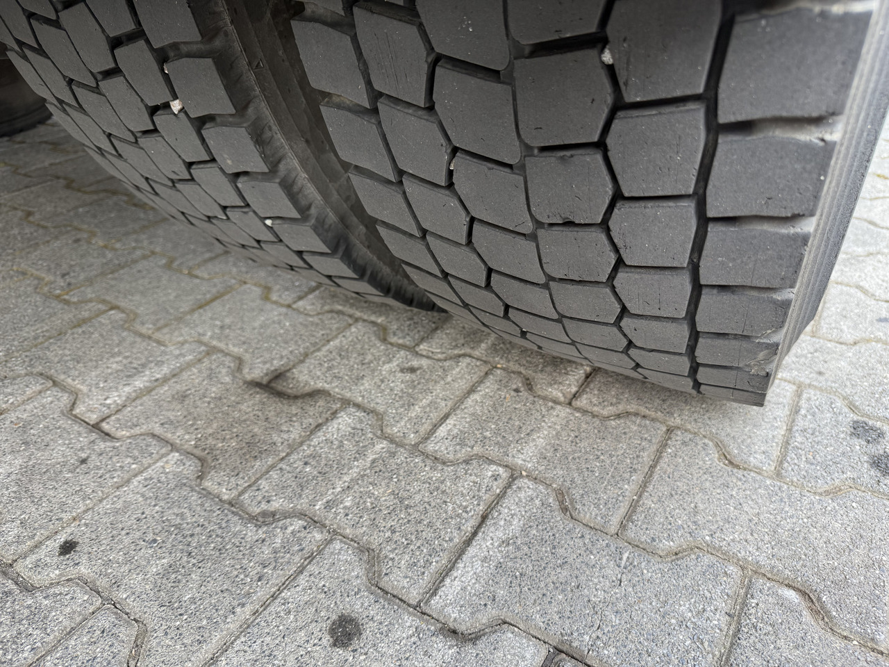 Volvo FL250.18 Carrier Supra 850Mt - Camión frigorífico: foto 3 Volvo FL250.18 Carrier Supra 850Mt - Camión frigorífico: foto 3