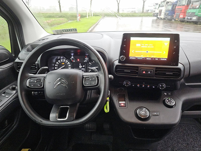 Leasing de Citroën Berlingo 1.2 L1 Benzine Automaat! Citroën Berlingo 1.2 L1 Benzine Automaat!: foto 8