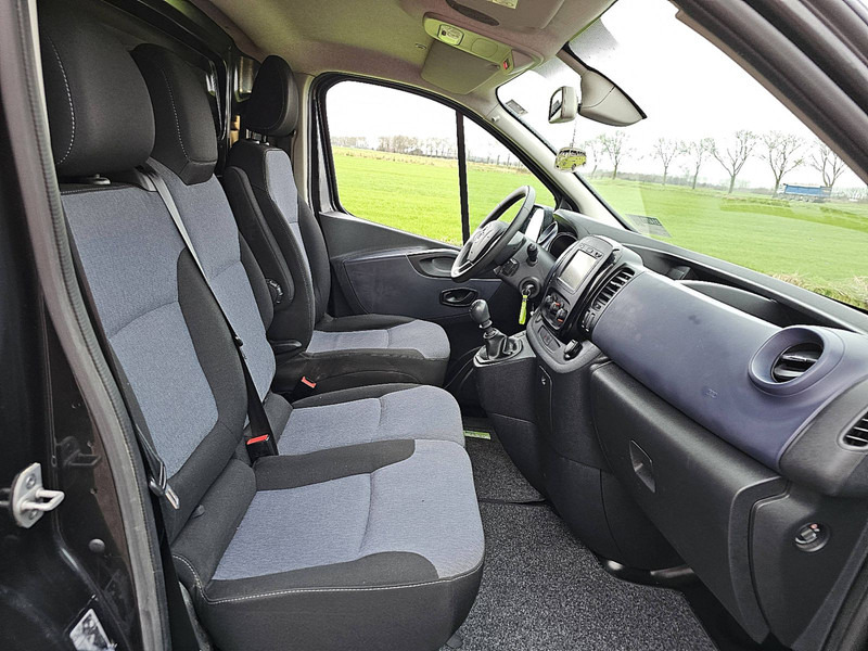 Foto del interior 1: Furgoneta pequeña Opel Vivaro 1.6 L1H1 Navi Euro6!
