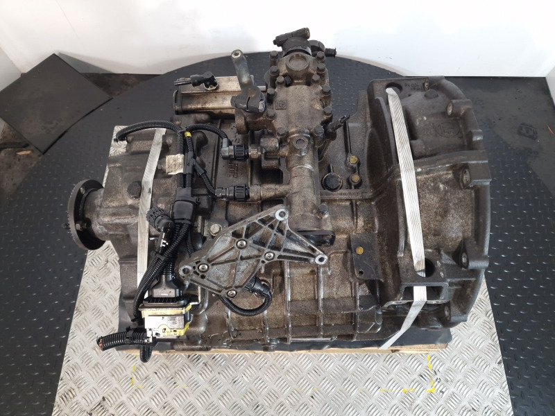 Caja de cambios ZF Ecolite 6S800TO / STO8006 Volvo Spec Gearbox: foto 10