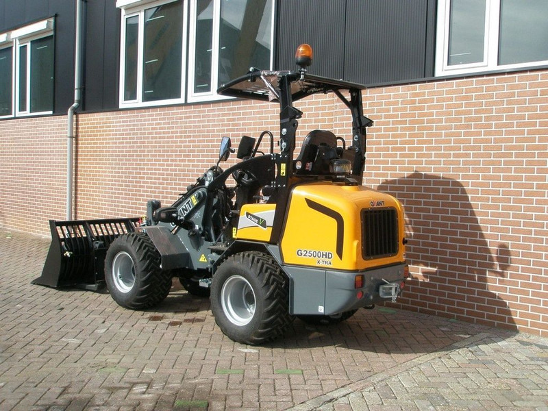 Giant G2500 - Minicargadora de cadenas: foto 2 Giant G2500 - Minicargadora de cadenas: foto 2