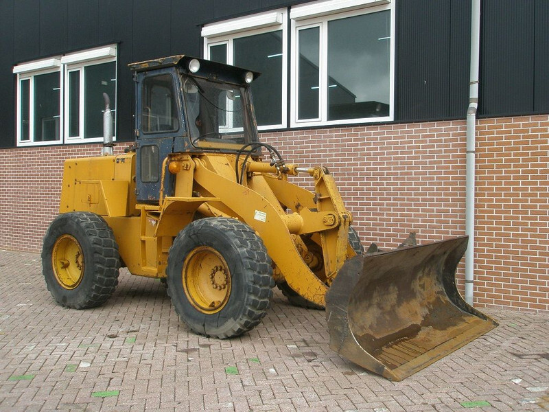 Komatsu W40-2 - Cargadora de ruedas: foto 4 Komatsu W40-2 - Cargadora de ruedas: foto 4