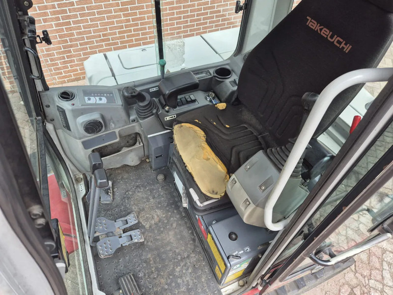 Takeuchi TB250 - Miniexcavadora: foto 5 Takeuchi TB250 - Miniexcavadora: foto 5