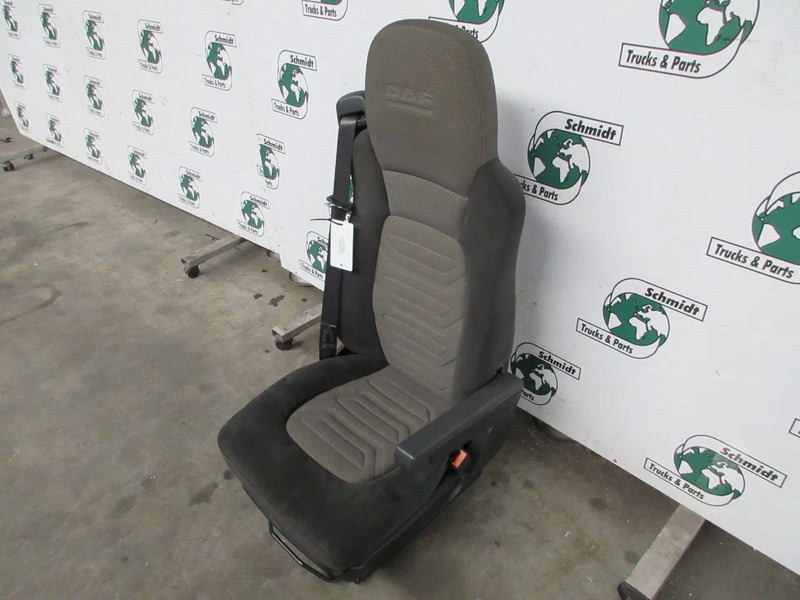 DAF 1815860 // 1796624 STOEL DAF XF CF EURO 5 MODEL 2012 - Asiento para Camión: foto 2 DAF 1815860 // 1796624 STOEL DAF XF CF EURO 5 MODEL 2012 - Asiento para Camión: foto 2