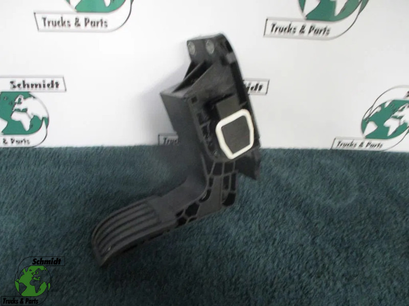 DAF 1860240 GASPEDAAL XF CF EURO 6 GEBRUIKT - Pedal para Camión: foto 1 DAF 1860240 GASPEDAAL XF CF EURO 6 GEBRUIKT - Pedal para Camión: foto 1