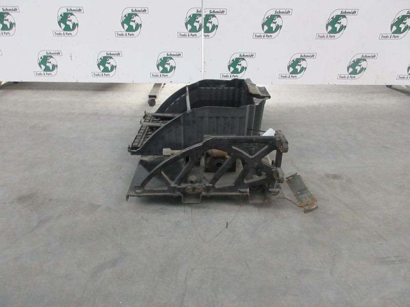 DAF 19226980/2049055 ACCUDEKSEL MET BANDEN LIER XF CF EURO 6 - Acumulador para Camión: foto 4 DAF 19226980/2049055 ACCUDEKSEL MET BANDEN LIER XF CF EURO 6 - Acumulador para Camión: foto 4