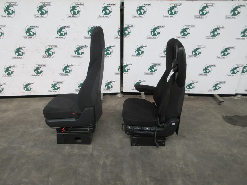DAF 2104652 // 2105712 STOELEN SET DAF XF CF 480 MODEL 2021 - Asiento para Camión: foto 4 DAF 2104652 // 2105712 STOELEN SET DAF XF CF 480 MODEL 2021 - Asiento para Camión: foto 4