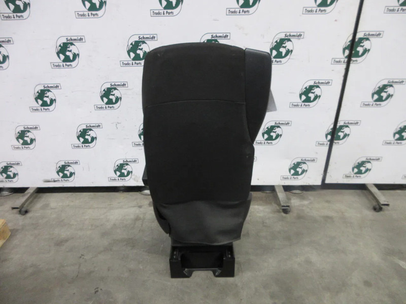 DAF 2104712 BIJRIJDER STOEL DAF XF CF MODEL 2020 NIET LUCHTGEVEERD - Asiento para Camión: foto 3 DAF 2104712 BIJRIJDER STOEL DAF XF CF MODEL 2020 NIET LUCHTGEVEERD - Asiento para Camión: foto 3