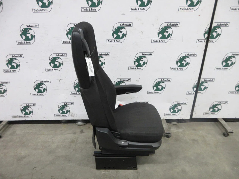 DAF 2104712 BIJRIJDER STOEL DAF XF CF MODEL 2020 NIET LUCHTGEVEERD - Asiento para Camión: foto 2 DAF 2104712 BIJRIJDER STOEL DAF XF CF MODEL 2020 NIET LUCHTGEVEERD - Asiento para Camión: foto 2