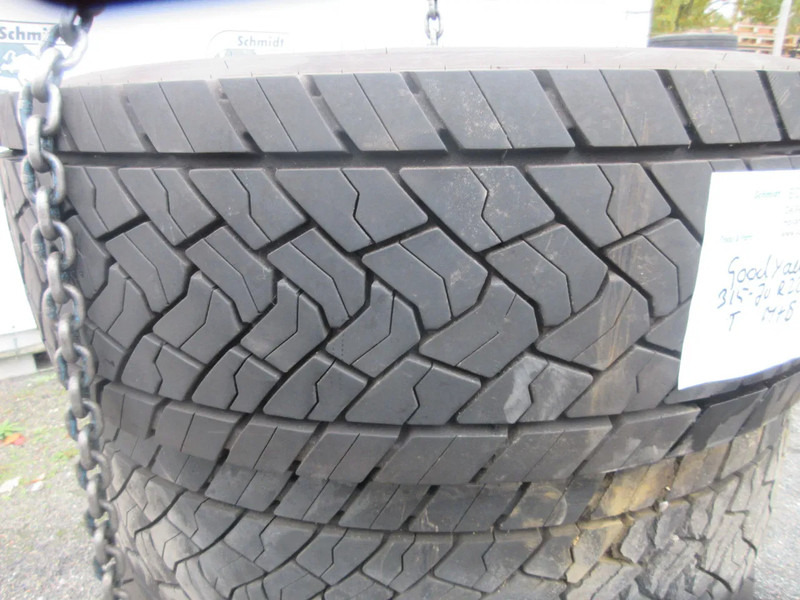 Goodyear 315/70R22.5 ACHTER BANDEN M+S  MET STAAL WIELEN 4 X VOLVO 2023 - Neumático para Camión: foto 3 Goodyear 315/70R22.5 ACHTER BANDEN M+S  MET STAAL WIELEN 4 X VOLVO 2023 - Neumático para Camión: foto 3