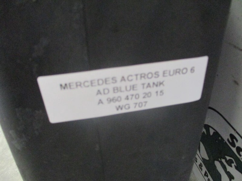 Mercedes-Benz ACTROS A 960 470 20 15 AD BLUE TANK EURO 6 - Depósito de combustible para Camión: foto 4 Mercedes-Benz ACTROS A 960 470 20 15 AD BLUE TANK EURO 6 - Depósito de combustible para Camión: foto 4