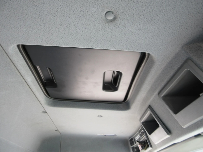 Cabina e interior para Camión Mercedes-Benz CABINE MERCEDES 818 EURO 6 VOOR ONDERDELEN: foto 12