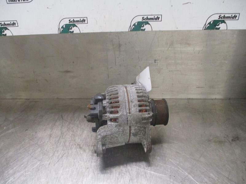Renault T SERIE 21304674 DYNAMO - Alternador para Camión: foto 2 Renault T SERIE 21304674 DYNAMO - Alternador para Camión: foto 2