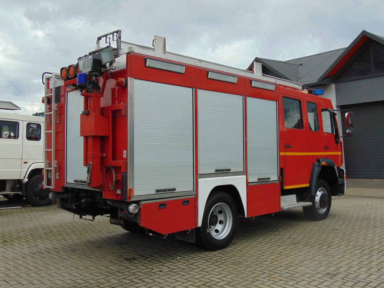 MAN LE14.260 4x4 MAGIRUS - Camión de bomberos: foto 4 MAN LE14.260 4x4 MAGIRUS - Camión de bomberos: foto 4