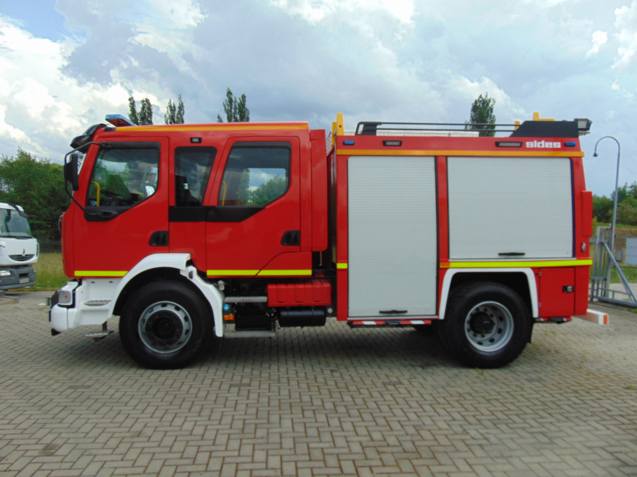 RENAULT Midlum 270dCi SIDES - Camión de bomberos: foto 5 RENAULT Midlum 270dCi SIDES - Camión de bomberos: foto 5