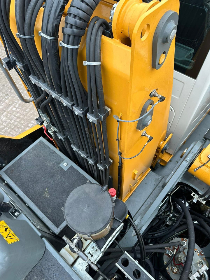 Manipulador de materiales Liebherr LH 30 M: foto 19