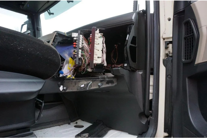 Cabeza tractora MAN TGX18.460 / AUTOMATIC / RETARDER / NO ENGINE / EURO-6 / 2019: foto 9 Cabeza tractora MAN TGX18.460 / AUTOMATIC / RETARDER / NO ENGINE / EURO-6 / 2019: foto 9