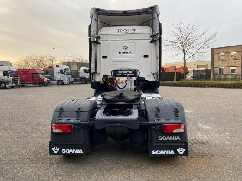 Scania R520 / RETARDER / DOUBLE TANK / AUTOMATIC / PARK-COOL / EURO-6 / 2015 - Cabeza tractora: foto 4 Scania R520 / RETARDER / DOUBLE TANK / AUTOMATIC / PARK-COOL / EURO-6 / 2015 - Cabeza tractora: foto 4