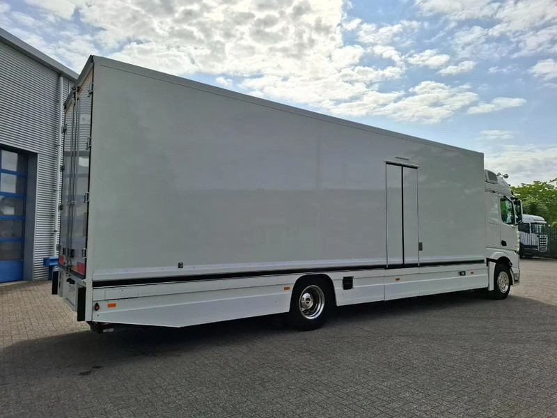 Mercedes-Benz Actros 1843 / GERMAN FLOWER TRUCK / 162021 KM / ISOLATED BOX / COOL & HEATED / NAVI / PLATFORM 1500 KG / TOP CONDITION / FULL-AI - Camión tienda: foto 5 Mercedes-Benz Actros 1843 / GERMAN FLOWER TRUCK / 162021 KM / ISOLATED BOX / COOL & HEATED / NAVI / PLATFORM 1500 KG / TOP CONDITION / FULL-AI - Camión tienda: foto 5