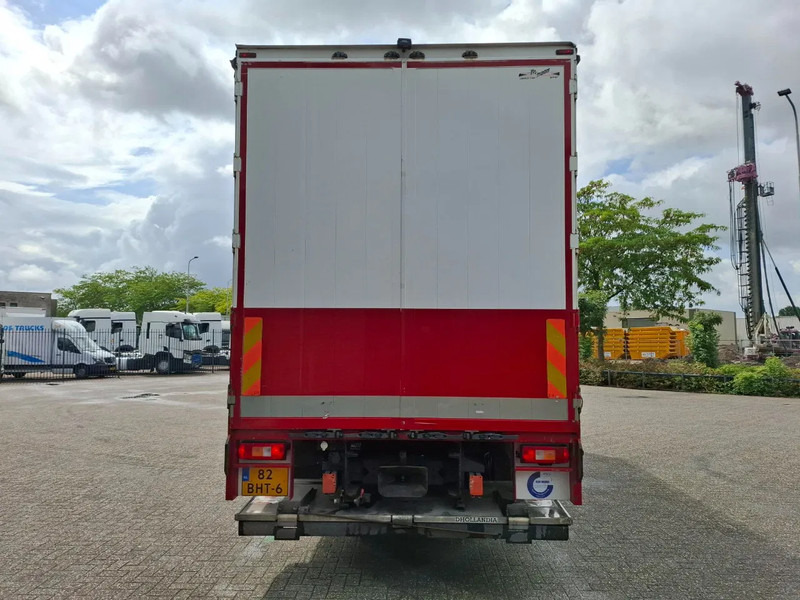 Renault T470 / CLEAN NL TRUCK / TUV:04-11-2025 / SLIDING ROOF / CURTAIN SAILS / SMART TACHO / ACC / LWDS / PLATFORM 2000KG / FRIDGE / AU - Camión caja cerrada: foto 4 Renault T470 / CLEAN NL TRUCK / TUV:04-11-2025 / SLIDING ROOF / CURTAIN SAILS / SMART TACHO / ACC / LWDS / PLATFORM 2000KG / FRIDGE / AU - Camión caja cerrada: foto 4