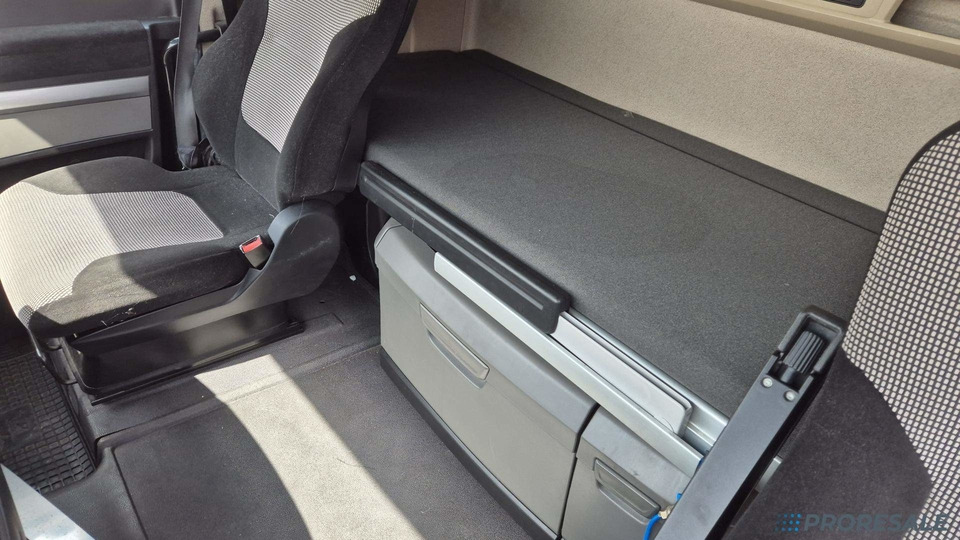 MAN TGX 18.500 XXL LOW DECK EURO 6 - Cabeza tractora: foto 5 MAN TGX 18.500 XXL LOW DECK EURO 6 - Cabeza tractora: foto 5