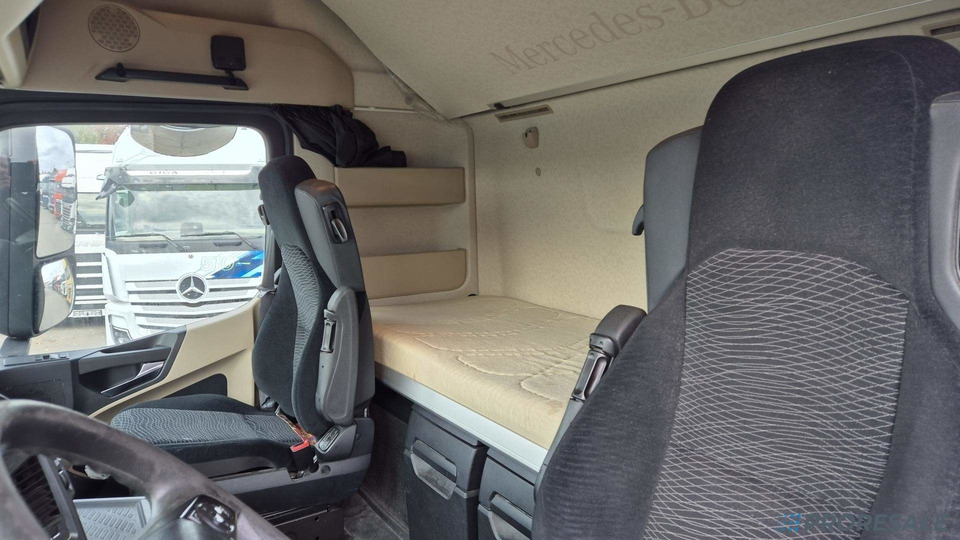 MERCEDES-BENZ ACTROS 1845 LS BIG SPACE EURO 6 - Cabeza tractora: foto 5 MERCEDES-BENZ ACTROS 1845 LS BIG SPACE EURO 6 - Cabeza tractora: foto 5