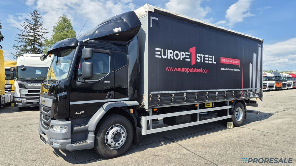 DAF LF 290 FA Sleeper Cab EURO 6 - valník s plachtou - Camión lona: foto 2 DAF LF 290 FA Sleeper Cab EURO 6 - valník s plachtou - Camión lona: foto 2