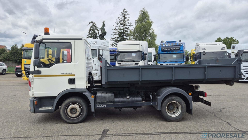 MAN TGL 12.180 4x2 BB EURO 3 - Hákový nosič kontejnerů - Camión multibasculante: foto 3 MAN TGL 12.180 4x2 BB EURO 3 - Hákový nosič kontejnerů - Camión multibasculante: foto 3