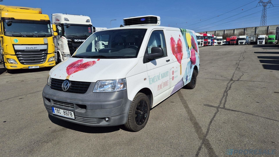 VOLKSWAGEN TRANSPORTER 2.5 TDi - nová mrazírenská vestavba + CARRIER XARIOS 230/12 V - vadný motor - Furgoneta frigorifica: foto 3 VOLKSWAGEN TRANSPORTER 2.5 TDi - nová mrazírenská vestavba + CARRIER XARIOS 230/12 V - vadný motor - Furgoneta frigorifica: foto 3