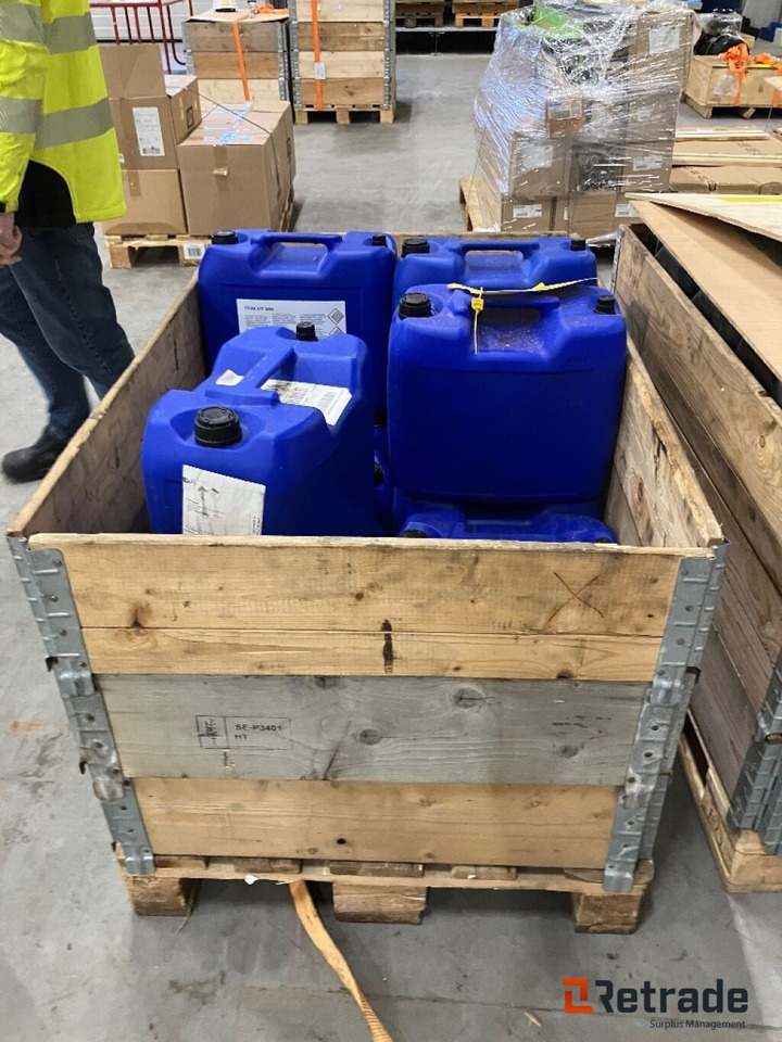 Diverse Olje 14 x 20 liter - Aceite de motor/ Producto para el cuidado del coche: foto 5 Diverse Olje 14 x 20 liter - Aceite de motor/ Producto para el cuidado del coche: foto 5