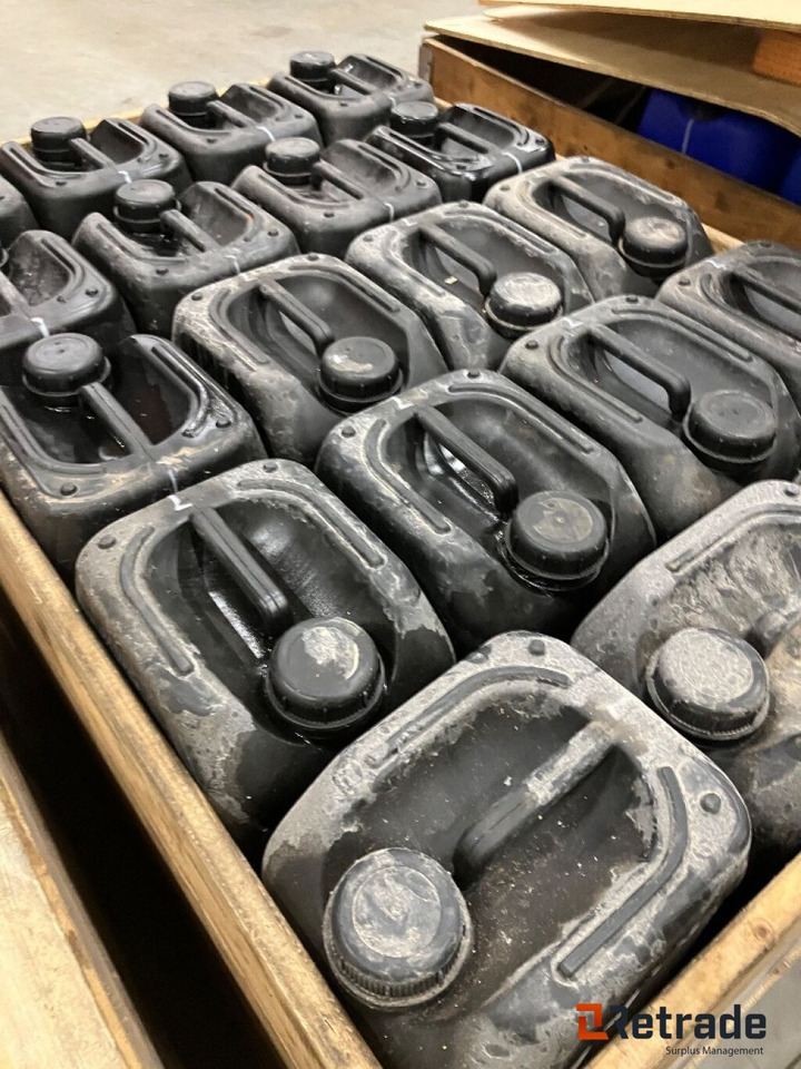 Diverse oljer - Aceite de motor/ Producto para el cuidado del coche: foto 1 Diverse oljer - Aceite de motor/ Producto para el cuidado del coche: foto 1