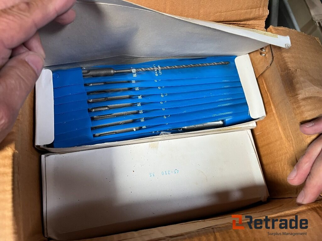 Forskelligt udstyr LOT med SDS BOR SDS BOR NYT - Herramienta/ Equipo: foto 1 Forskelligt udstyr LOT med SDS BOR SDS BOR NYT - Herramienta/ Equipo: foto 1