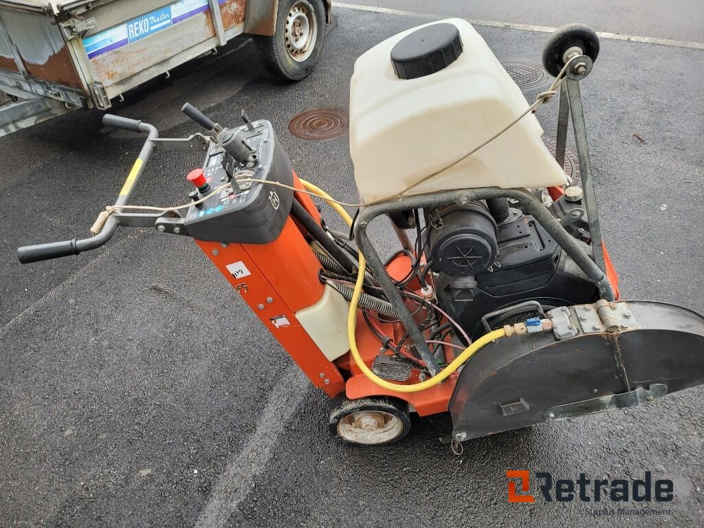 Golvsåg betongsåg Husqvarna FS 524 - Maquinaria para hormigón: foto 4 Golvsåg betongsåg Husqvarna FS 524 - Maquinaria para hormigón: foto 4