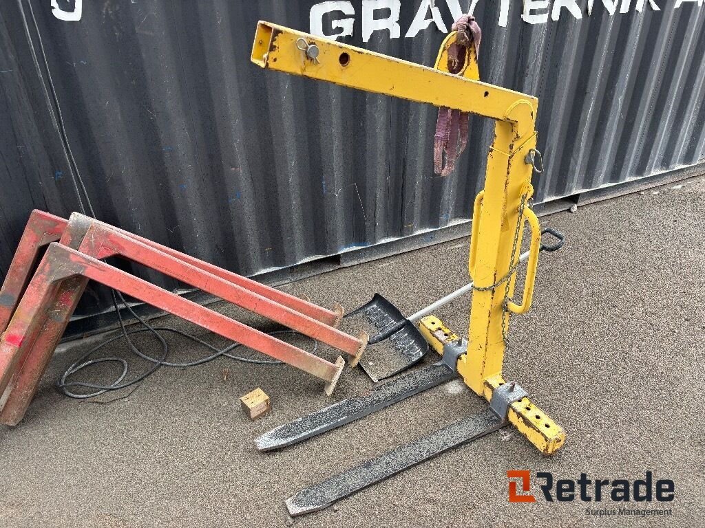 Lastbil Krangafflar 1500kg - Horquillas: foto 1 Lastbil Krangafflar 1500kg - Horquillas: foto 1