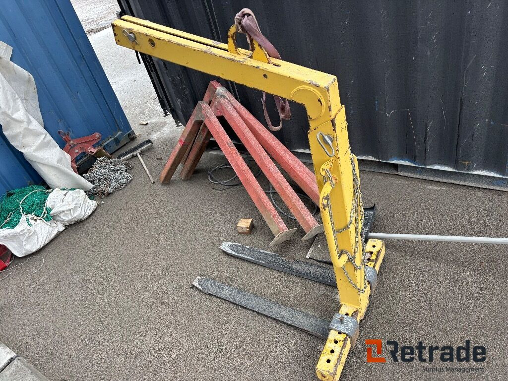 Lastbil Krangafflar 1500kg - Horquillas: foto 2 Lastbil Krangafflar 1500kg - Horquillas: foto 2