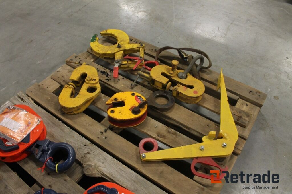 Lot løfteutstyr for H-bjelker - Equipo de almacén: foto 4 Lot løfteutstyr for H-bjelker - Equipo de almacén: foto 4