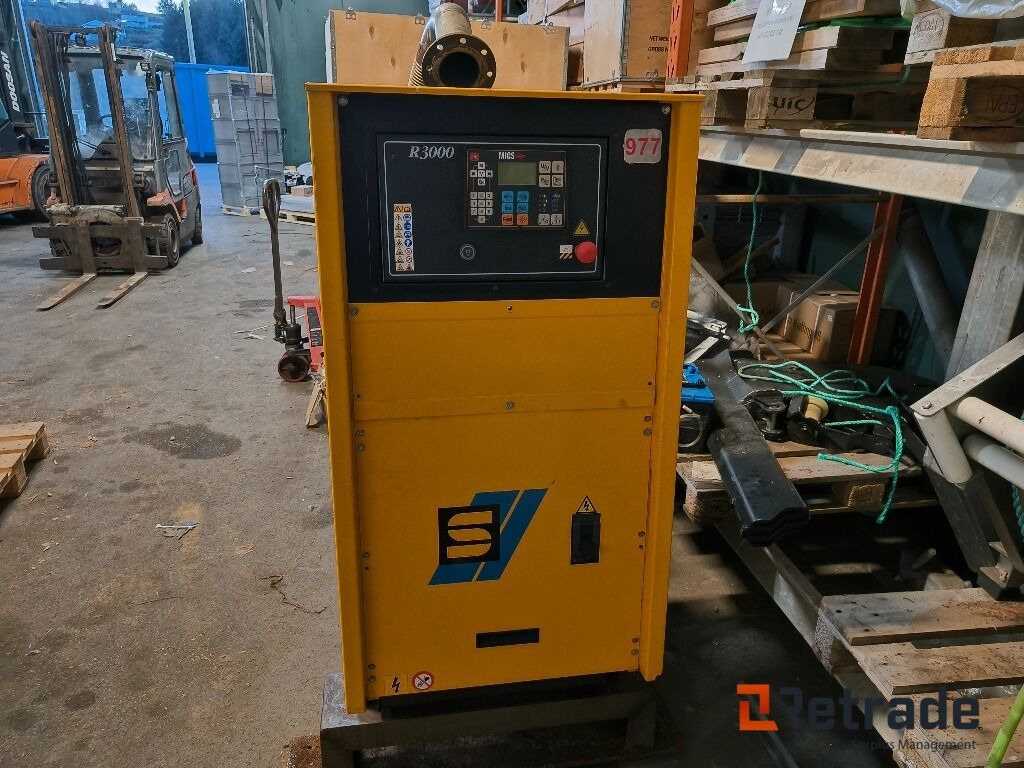 230V Generator SDMO Compact J130K, John Deere 4,5L - Maquinaria de construcción: foto 4 230V Generator SDMO Compact J130K, John Deere 4,5L - Maquinaria de construcción: foto 4