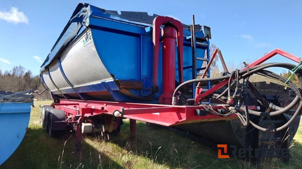 Asfaltstrailer SLP 3 axlad - Maquinaria de construcción: foto 1 Asfaltstrailer SLP 3 axlad - Maquinaria de construcción: foto 1