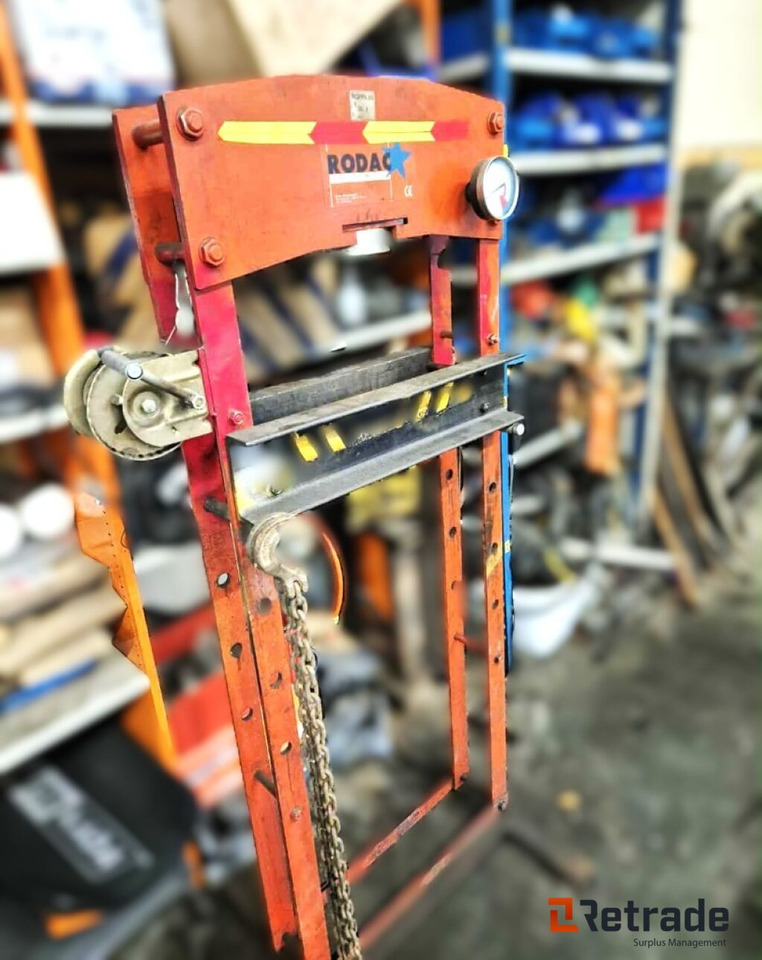 Rodac ROPPA 30 – Kraftig 30-tonns verkstedpresse - Maquinaria industrial: foto 4 Rodac ROPPA 30 – Kraftig 30-tonns verkstedpresse - Maquinaria industrial: foto 4