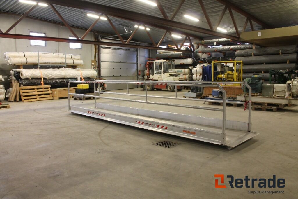 Metalmec Aluminium landgang m/sammenleggbart rekkverk - Equipo de almacén: foto 1 Metalmec Aluminium landgang m/sammenleggbart rekkverk - Equipo de almacén: foto 1