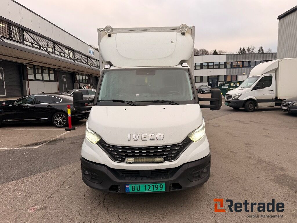 Skapbil IVECO 35S16 (parkert i Oslo) - Furgoneta caja cerrada: foto 2 Skapbil IVECO 35S16 (parkert i Oslo) - Furgoneta caja cerrada: foto 2