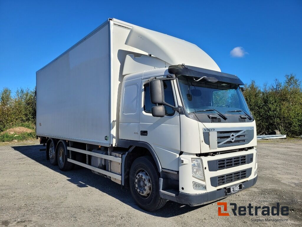 Skåpbil Volvo FM 11 6x2 Euro 5 - Camión caja cerrada: foto 2 Skåpbil Volvo FM 11 6x2 Euro 5 - Camión caja cerrada: foto 2