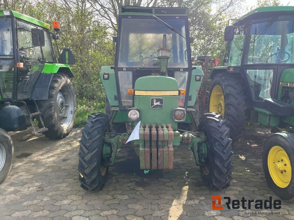 Tractor John Deere 2130 D 4 X 4 Traktor 2130 4 X 4 - Tractor: foto 2 Tractor John Deere 2130 D 4 X 4 Traktor 2130 4 X 4 - Tractor: foto 2