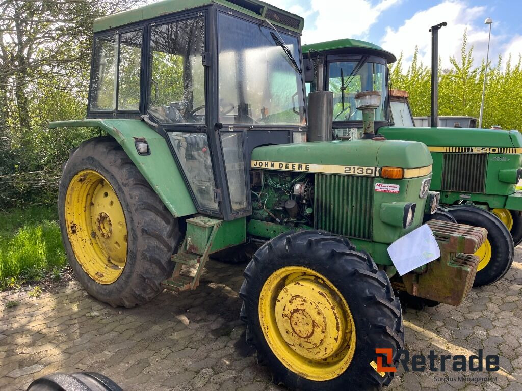 Tractor John Deere 2130 D 4 X 4 Traktor 2130 4 X 4 - Tractor: foto 4 Tractor John Deere 2130 D 4 X 4 Traktor 2130 4 X 4 - Tractor: foto 4