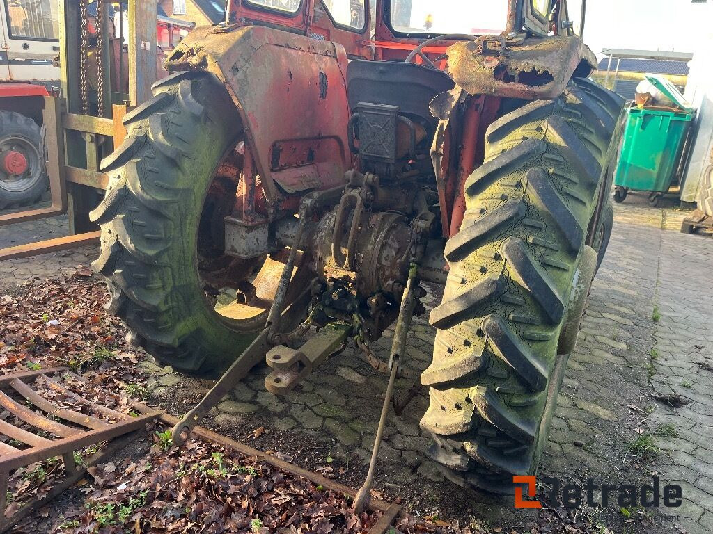Traktor Massey Ferguson 175 Traktor - Tractor: foto 5 Traktor Massey Ferguson 175 Traktor - Tractor: foto 5