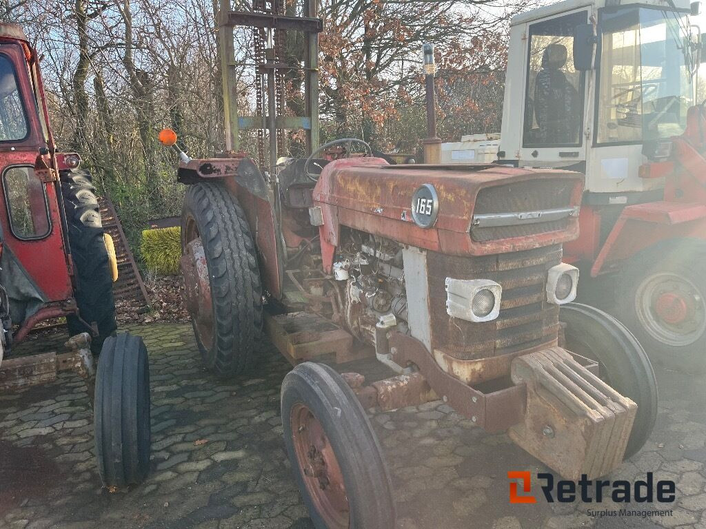 Traktor Massey Ferguson MF 165 - Tractor: foto 4 Traktor Massey Ferguson MF 165 - Tractor: foto 4