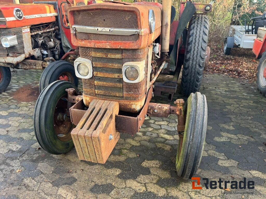 Traktor Massey Ferguson MF 165 - Tractor: foto 3 Traktor Massey Ferguson MF 165 - Tractor: foto 3