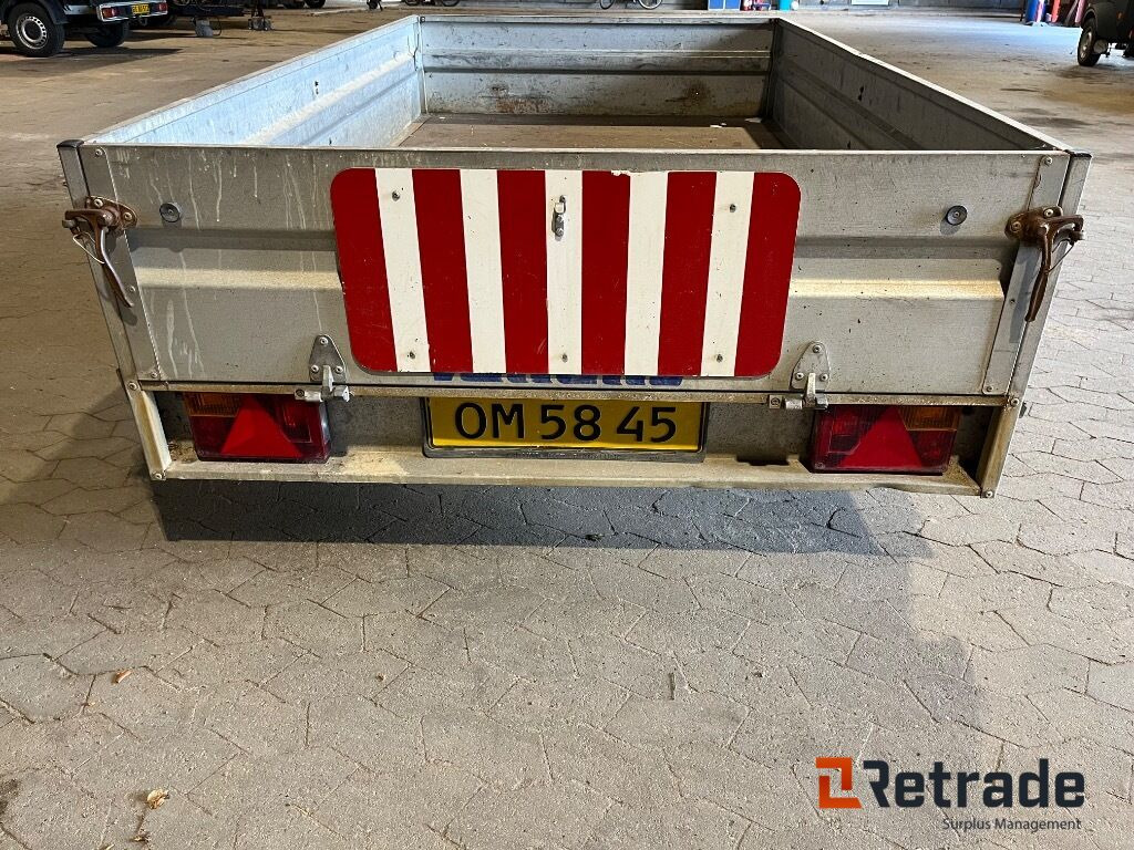 Variant Trailer til bil. - Remolque plataforma/ Caja abierta: foto 5 Variant Trailer til bil. - Remolque plataforma/ Caja abierta: foto 5