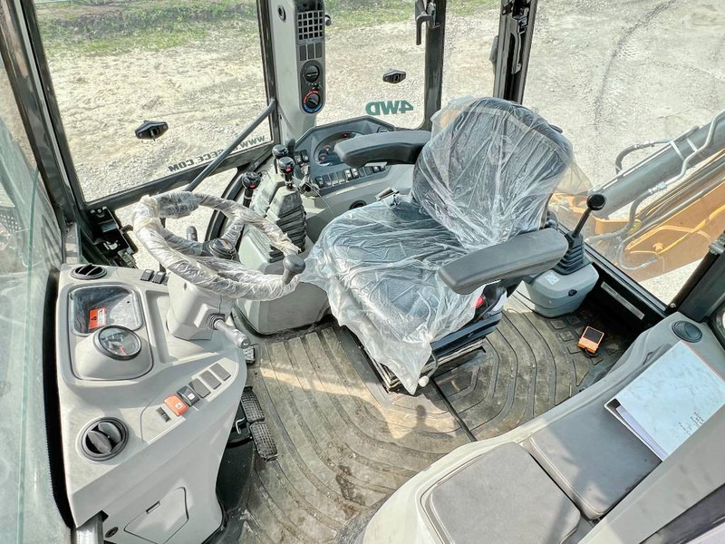 Case 851FX Plus 4WD - New / Unused / Telescopic - Retroexcavadora: foto 5 Case 851FX Plus 4WD - New / Unused / Telescopic - Retroexcavadora: foto 5