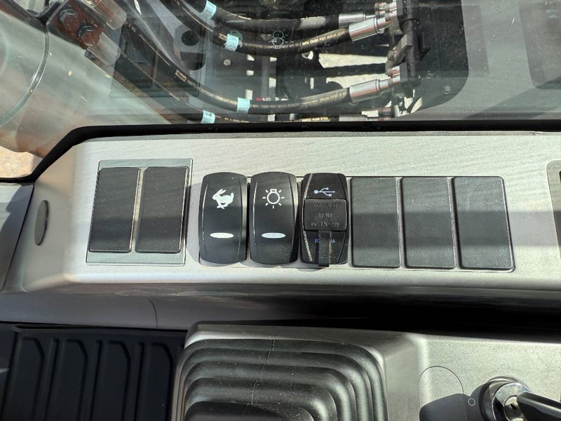 Excavadora de cadenas Doosan Develon DX205 *2025 Model* - Unused / Hammer Lines: foto 15